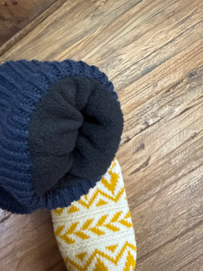 Navy cuff knit mitten with white and mustard yellow zigzag knit