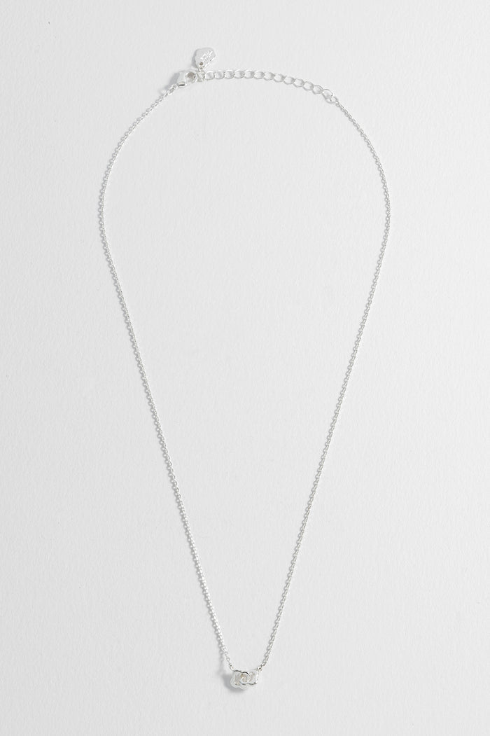 Double-Linked Flower Necklace