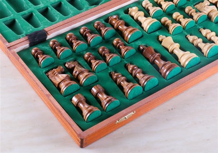 18.5" Folding Tournament Chess Set - 3.5" Sheesham - Chess Set - Chess-House