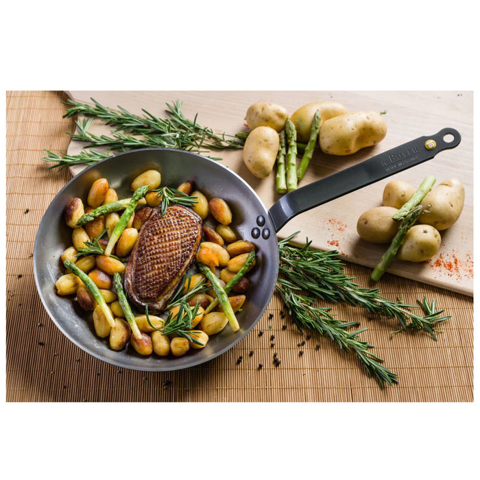 8" Fry Pan Mineral B Carbon Steel lifestyle pic