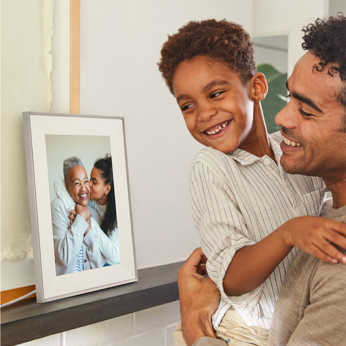 Aura Aspen 12" Digital Photo Frame – White Quartz – view 7