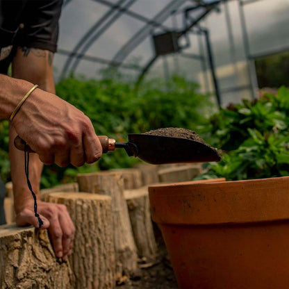 Barebones Garden Scoop