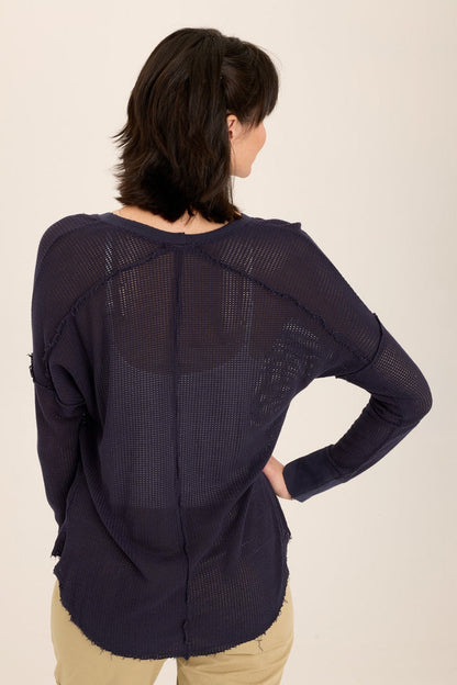 Wearables Bullock Mesh V-Neck Pullover