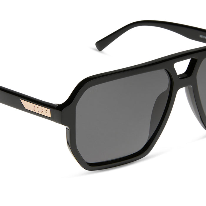 diff eyewear featuring the cameron navigator sunglasses with a black frame and grey polarized lenses detailed view