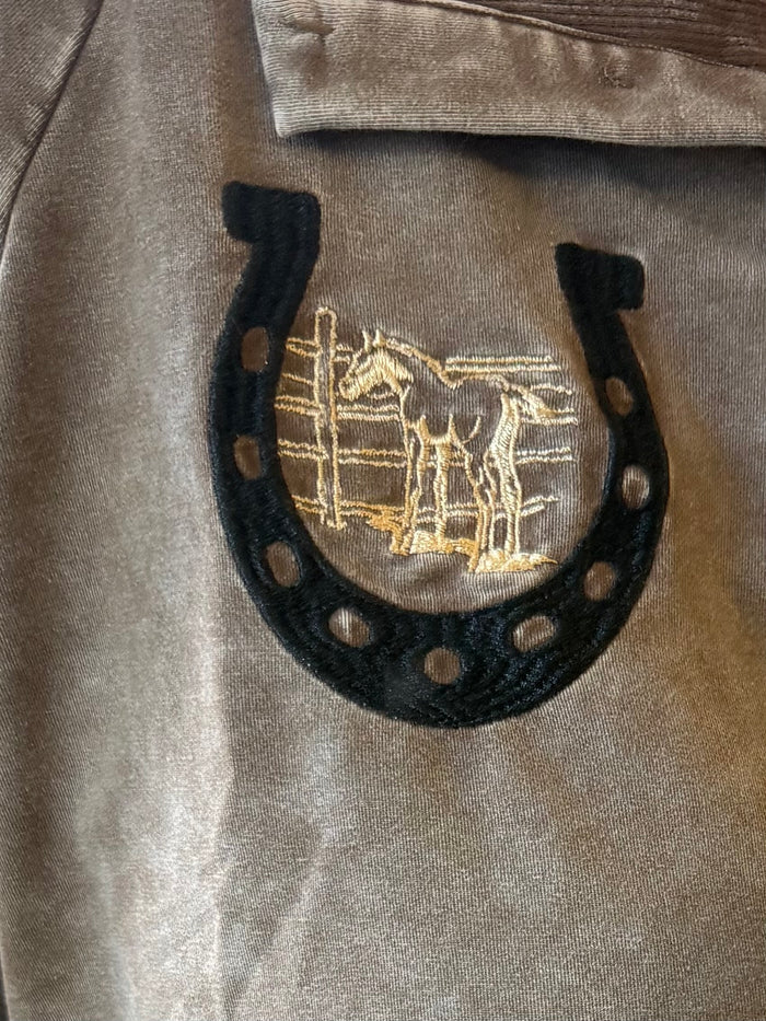Light gray sweatshirt chest with embroidered horseshoe and horse motif