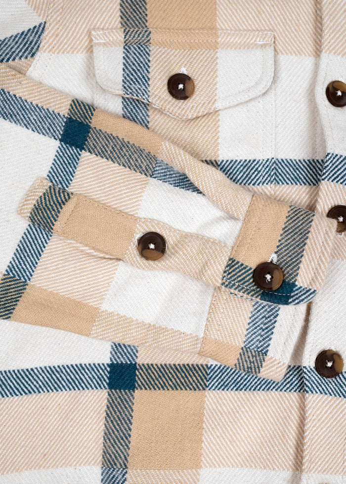 Conejo Shirt - Iron & Resin