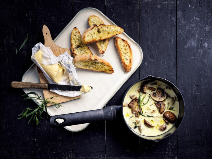 Easy Induction sauspan 16 cm zwart met champignonsaus