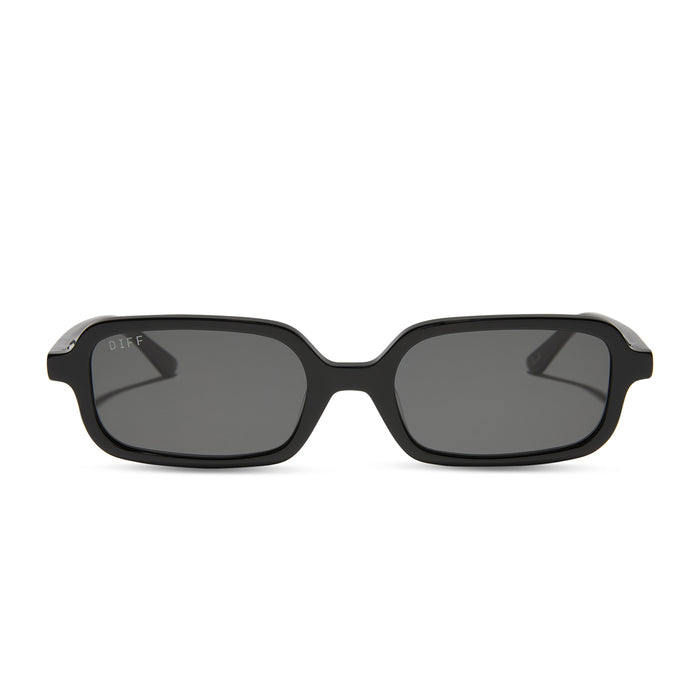 aspyn ovard x diff eyewear featuring the elle rectangle prescription sunglasses with a black frame front view