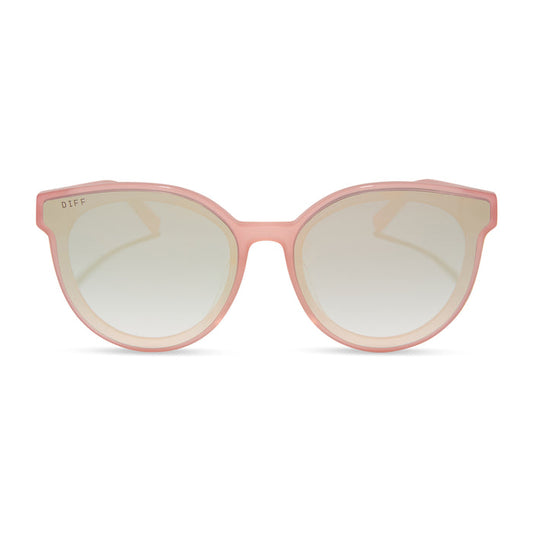 diff eyewear featuring the gemma round sunglasses with a peach frame and cool matcha gradient mirror lenses front view