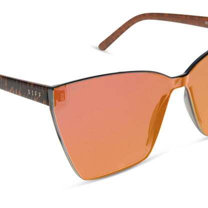 diff eyewear featuring the goldie cat eye sunglasses with a animal frame and red hot summer mirror lenses detailed view