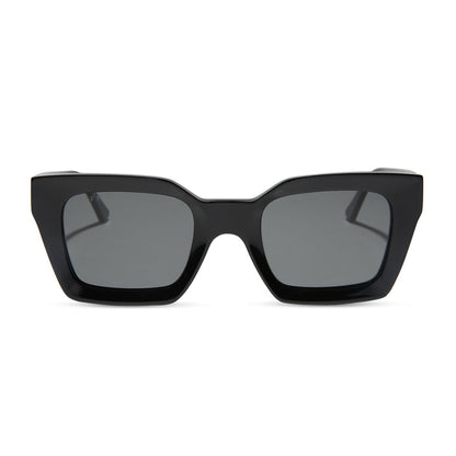 diff eyewear featuring the greer square sunglasses with a black frame and grey polarized lenses front view