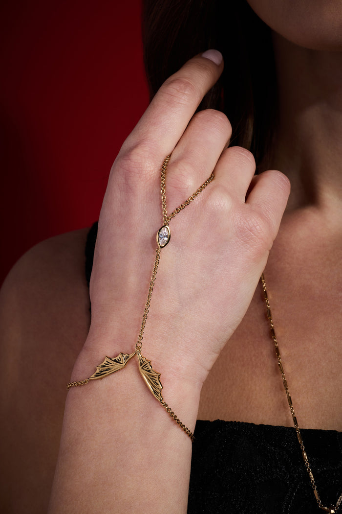 House of the Dragon™ Dragon Wings Hand Chain