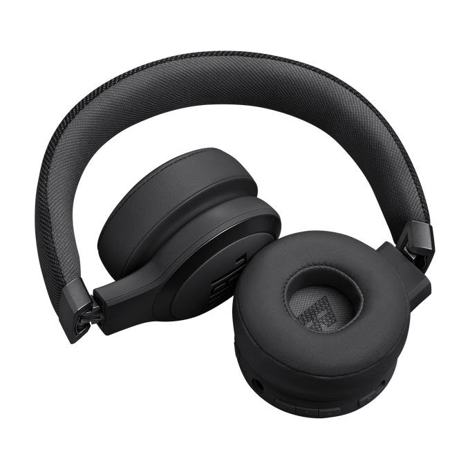 JBL Live 670NC On-Ear Noise-Cancelling Headphones – Black – view 4