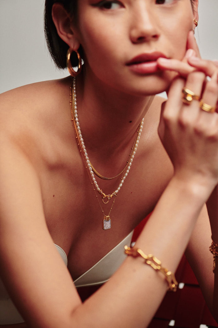 Lena Charm Necklace | 18ct Gold Plated Vermeil/Rainbow Moonstone Necklaces Missoma