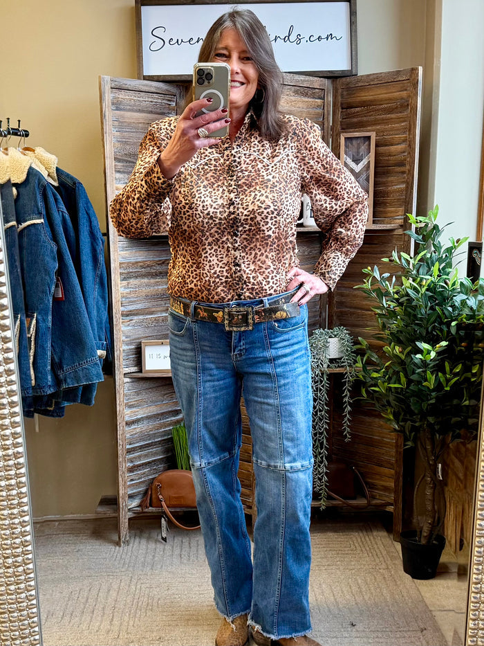 Leopard snap-front shirt with all-over spot print, long sleeves and snap buttons