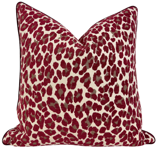 Margaux Spotted Pillow Cover in Mulberry