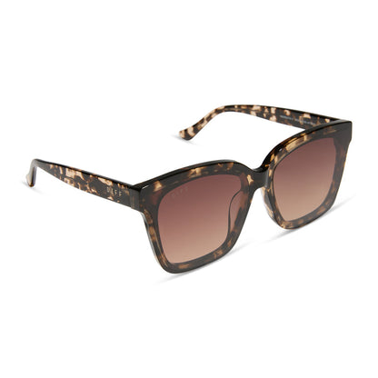 diff eyewear featuring the meredith ii square sunglasses with a espresso tortoise frame and brown gradient lenses angled view