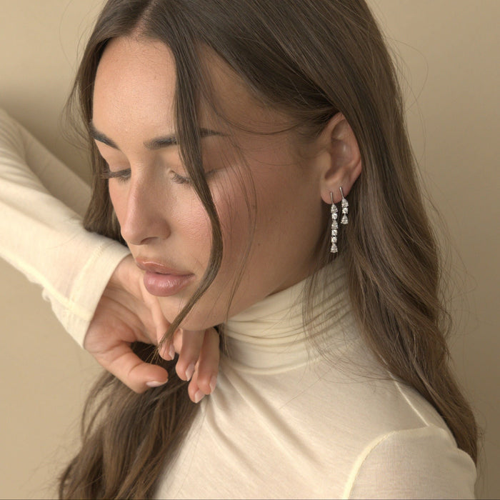 Mini Linea Drip Earring