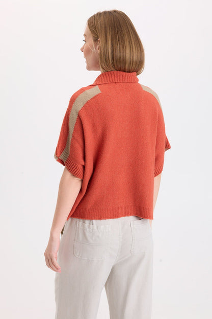 Wearables Moxley Short Sleeve Sweater