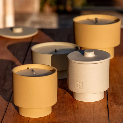 OUTDOOR: JUNE CANDLE ONE SAHARA NEUTRAL+LID