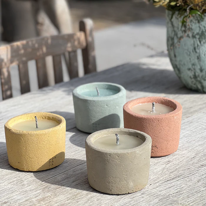 OUTDOOR: THE TABLE CANDLE SMALL DESERT NEUTRAL