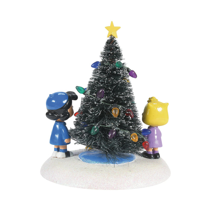 Peanuts Village | O'Christmas Tree | Village Figures