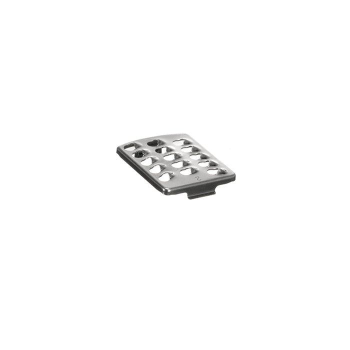 Die Unold Raspelscheibe mittel (Nr.2) für KÜCHENMASCHINE Kompakt 78501 ist eine Reibscheibe aus Metall mit mehreren Löchern und abgerundeten Kanten, abgebildet auf weißem Hintergrund, die für die Lebensmittelzubereitung konzipiert ist.