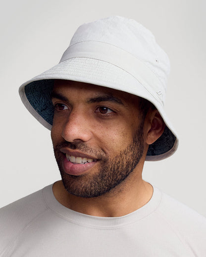 b1649_oue_reversible_bucket_hat_green_white_d_1754351595000