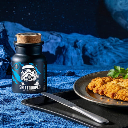 Salttrooper neben Schnitzel