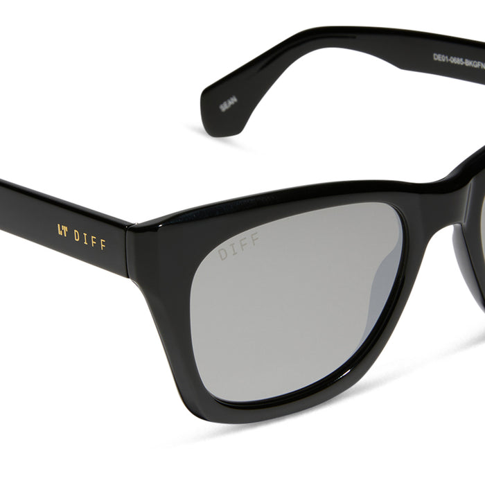 diff eyewear sean square sunglasses with a black frame and grey mirrored lenses detailed view