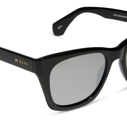 diff eyewear sean square sunglasses with a black frame and grey mirrored lenses detailed view