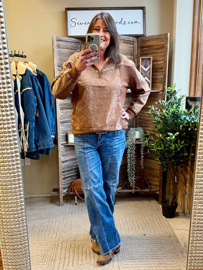 Studded 1/4-zip sweatshirt in brown, long sleeves and zip neckline with button-like studs