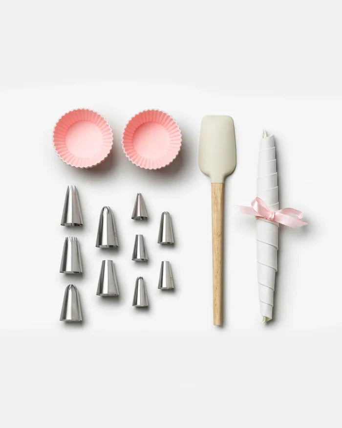 THE ESSENTIALS - CUPCAKE TOOLS