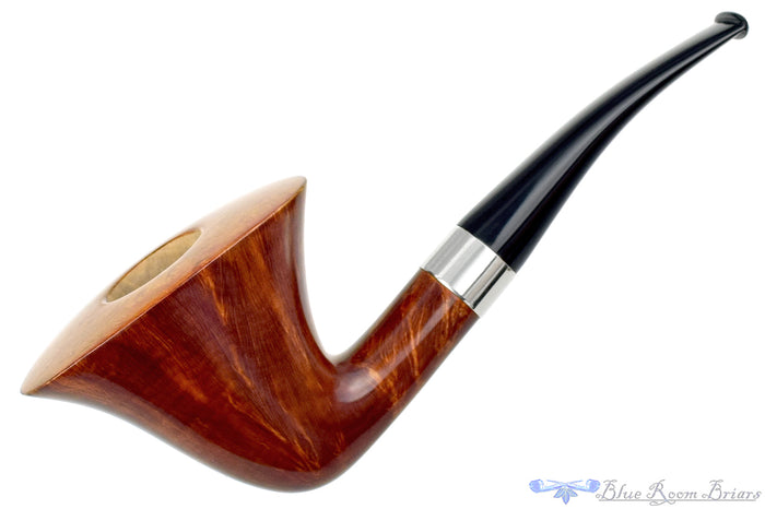 Blue Room Briars is proud to present this Todd Harris Pipe Bent Fan Dublin with Nickel
